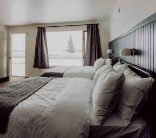The Bayview Motel - Fort France, ON - Lakeside Motel