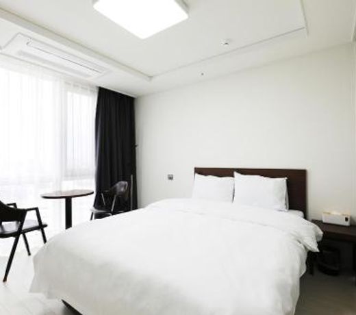The Venezia Suite Hotel