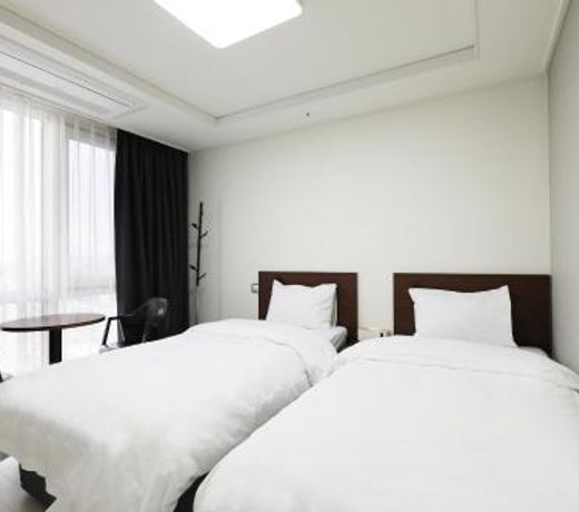 The Venezia Suite Hotel