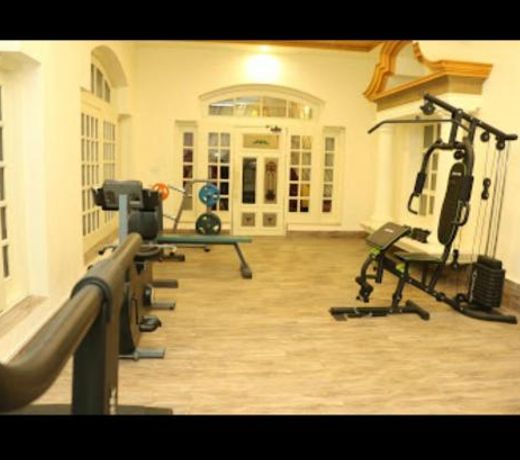 Garvaish Luxury Hotel