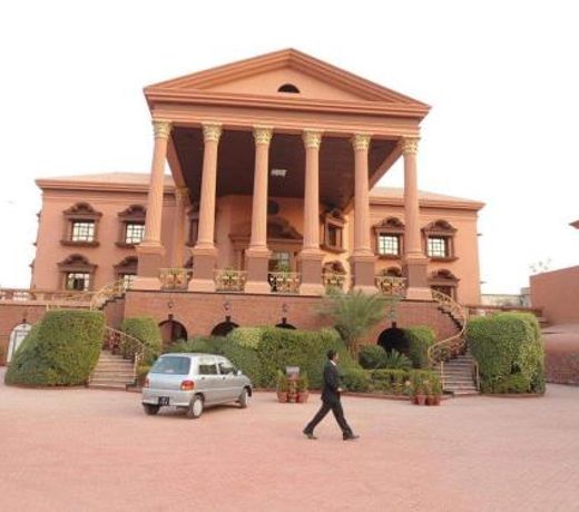 Garvaish Luxury Hotel