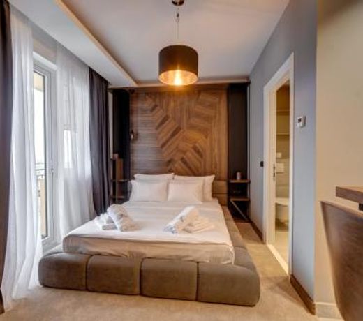 Black Pearl Luxury Suites