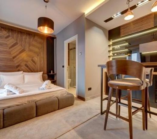 Black Pearl Luxury Suites