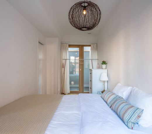 Newly renovated apartment in great location