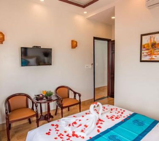 Minh An Riverside Villa