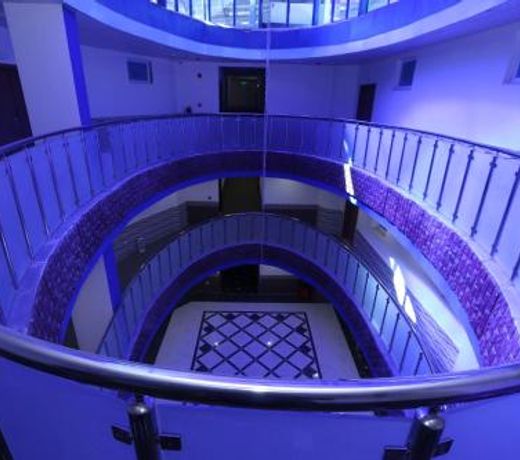 Skylight apartments