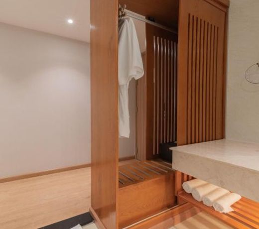 Le's Cham Hotel