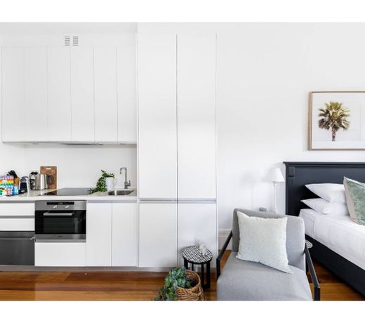 Designer Styled Studio in Central Trendy Glebe