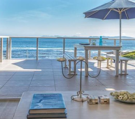 Gansbaai seafront holiday house - "Ons C-huis"