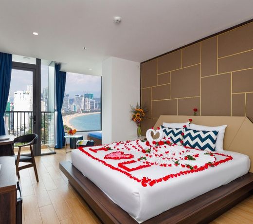 Crown Hotel Nha Trang