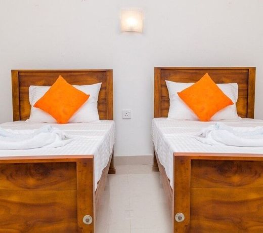 Hotel Crown Plaza Katunayake