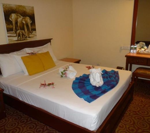 HOTEL LAKEFIELD "Excellence"