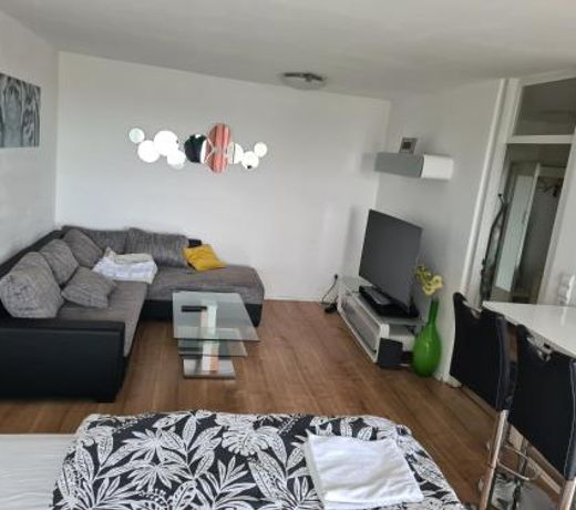Sehr SchÃ¶ne drei Zimmer Delux Wohnung in Sindelfingen