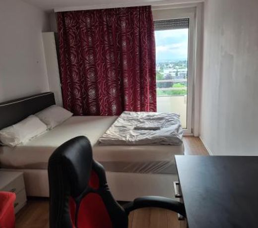 Sehr SchÃ¶ne drei Zimmer Delux Wohnung in Sindelfingen