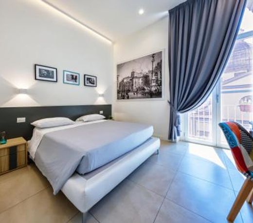 Napoli Squares Suites
