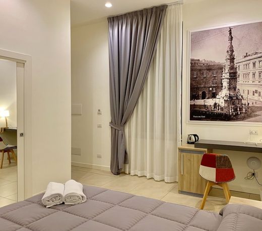 Napoli Squares Suites