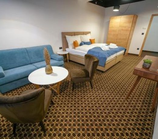 CHORS like a hotel - 1st World NFT Block & Art Capsule Hostel MetaCHORS