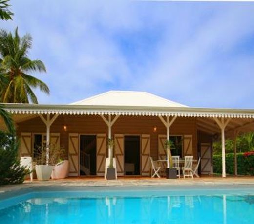 Villa avec piscine au Cap Est (MQFR35)