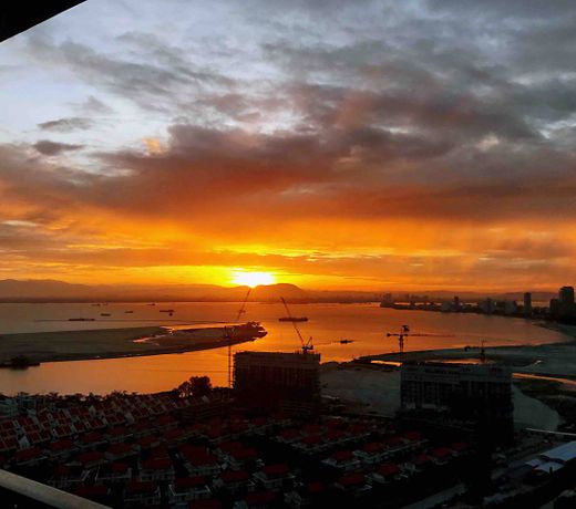 GURNEY SUNRISE SEAVIEW (ri chu hai wan) quan hai jing ~jin ge jing dian/shi qu
