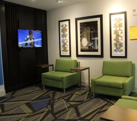Holiday Inn Express & Suites - Phoenix - Airport North, an IHG Hotel