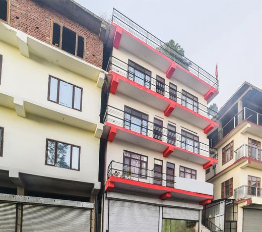 OYO 24660 Mahasu Villa
