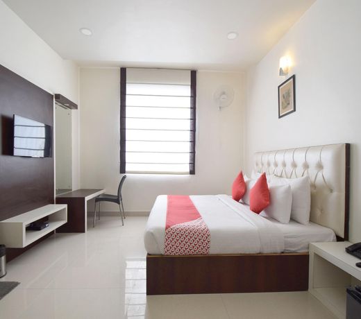 OYO 7110 Hotel Prince