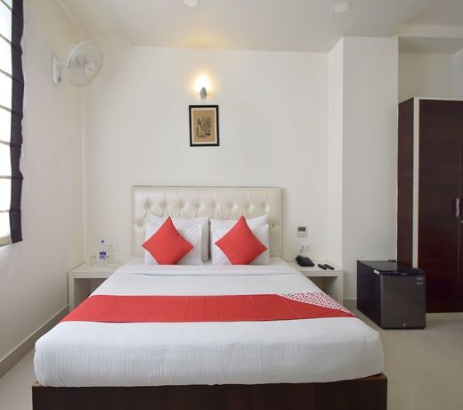 OYO 7110 Hotel Prince