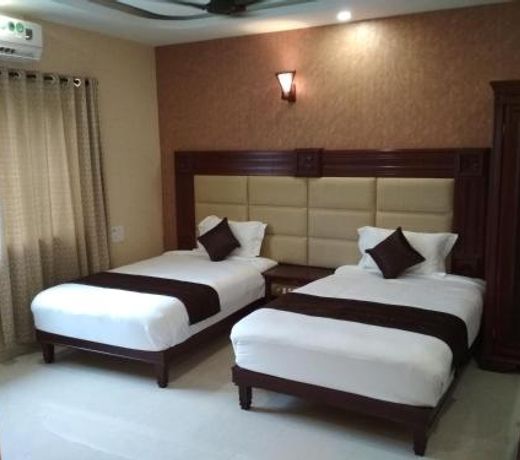 RB GRAND RESIDENCY
