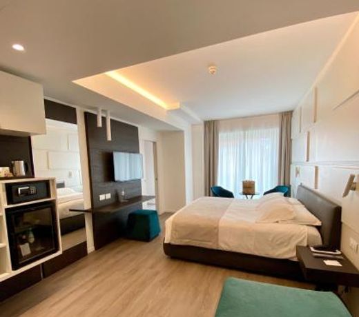 Solho Hotel
