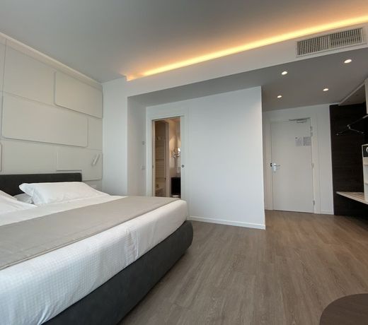 Solho Hotel