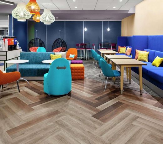 Tru By Hilton Gilbert