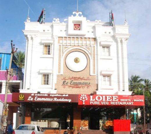Le Emerald Residency