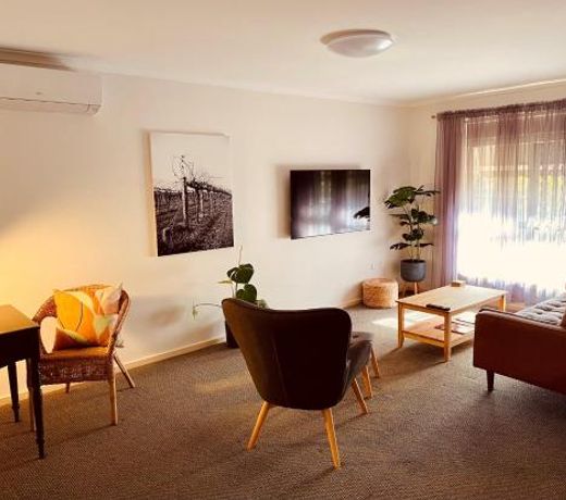 Tanunda's Magpie House