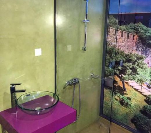 Central Point Boutique Hotel