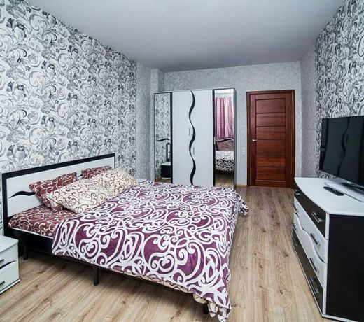 Prostornye apartamenty u metro Vostok,  MKAD .