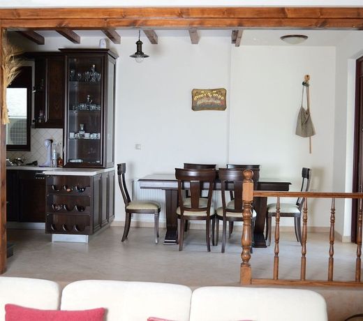 VILLA BELLA LOUKISIA