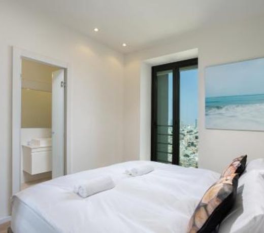 Unique Loft 1BR in White City by HolyGuest