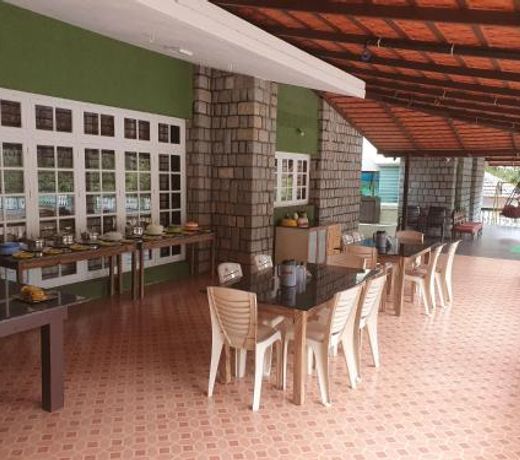 Foothills Homestay