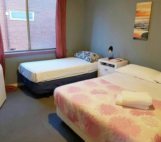 2 bedroom near Victoria Garden &Free Parking&WiFi