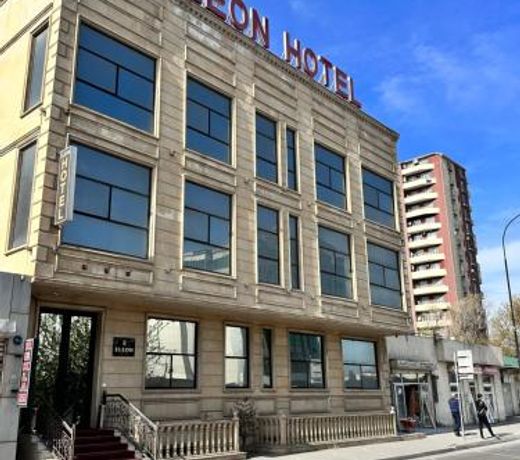 Eleon Hotel