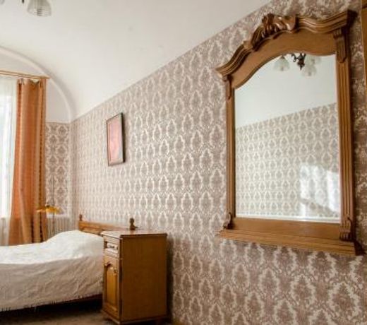 Otel' Gubernskiy
