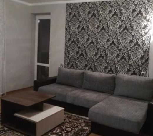 Two-Bedroom Apartment on Vialiki Hasciniec 111