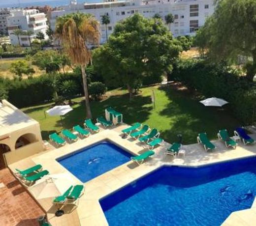 New Apartment Near the Beach & Train Station in Club Playa Flores