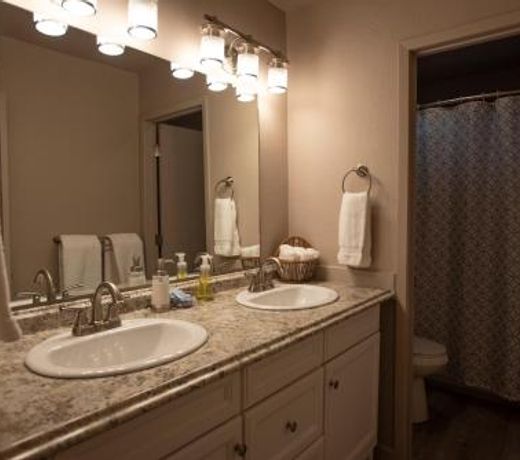 Bear Creek Winery and Lodging