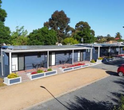 Acacia Caravan Park & Holiday Units