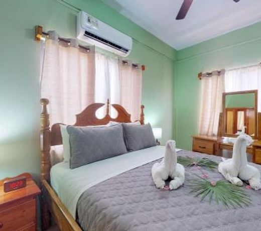 Laguna Hotel