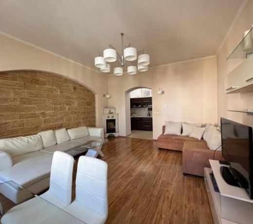 Apartment DR. Becher LUX 60 M2