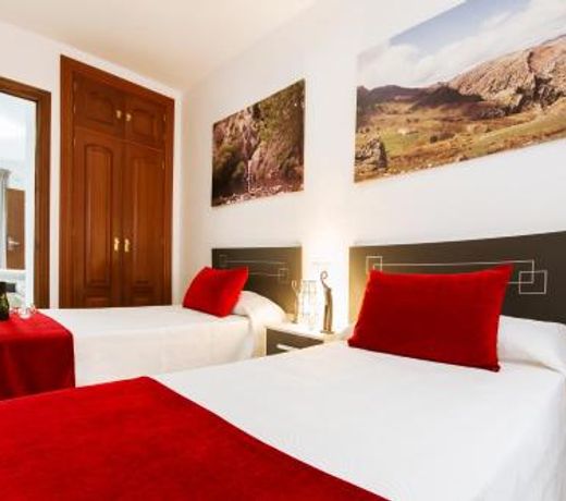 Apartamentos El Tajo & SPA