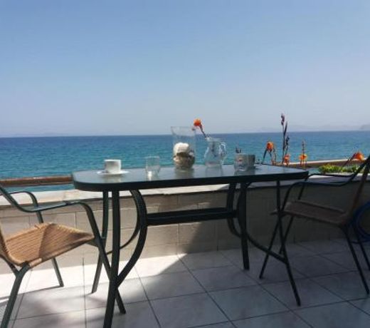 Sunrise Beachfront Apartment