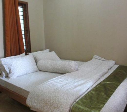 Lembur Incu Syariah Villa & Resto